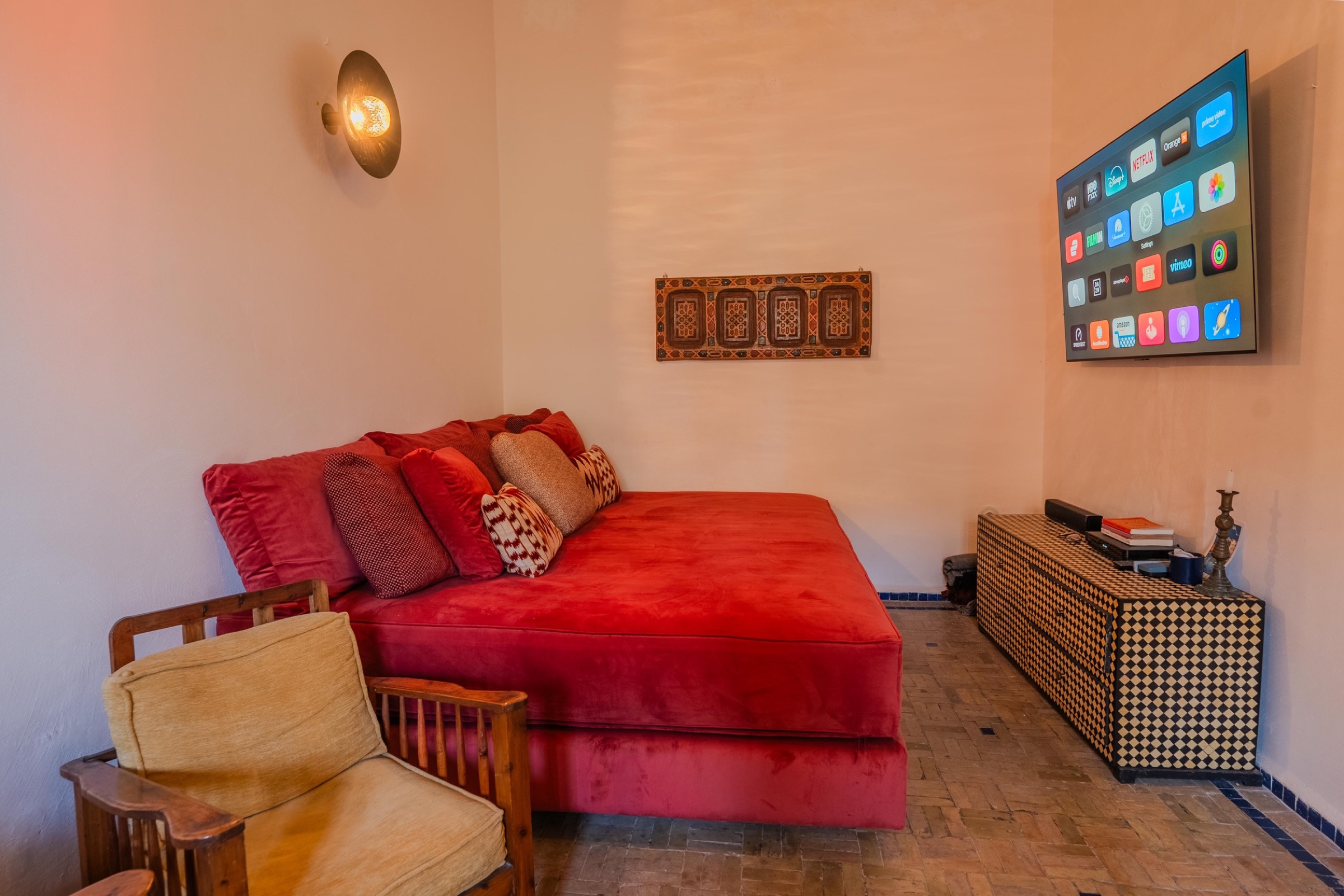 Calara Tobi — interior and rooftop views